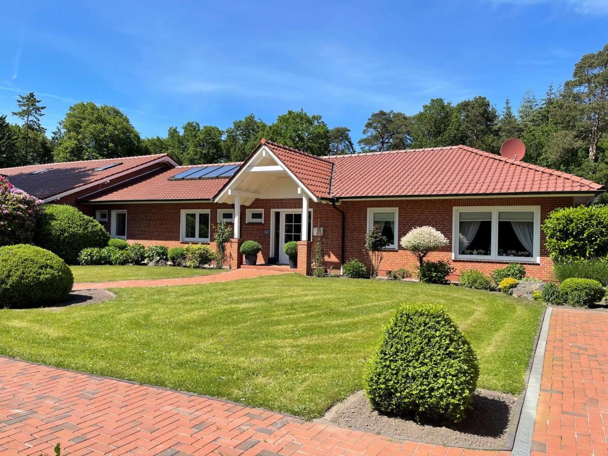 Landhaus Am Wald Mit Garten Mit 1 Schlafnische Und 1 Schlafzimmer 아우리흐 외부 사진