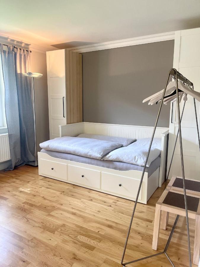 Landhaus Am Wald Mit Garten Mit 1 Schlafnische Und 1 Schlafzimmer 아우리흐 외부 사진